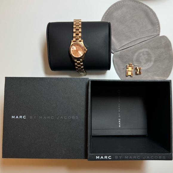 Marc Jacob’s Watch - Rose Gold - Picture 5 of 5